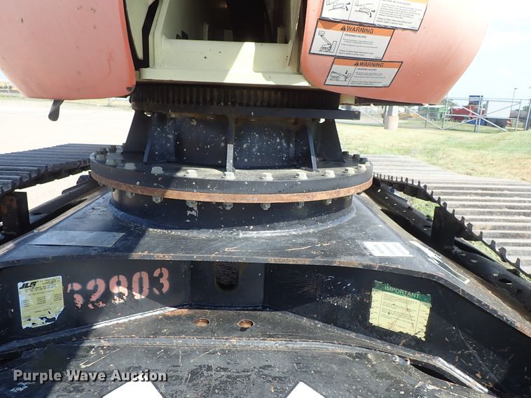 image for item DE5527 2001 JLG 660SJC boom lift