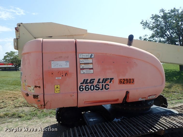image for item DE5527 2001 JLG 660SJC boom lift