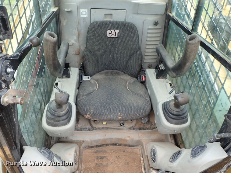 image for item DE5544 2011 Caterpillar 279C skid steer