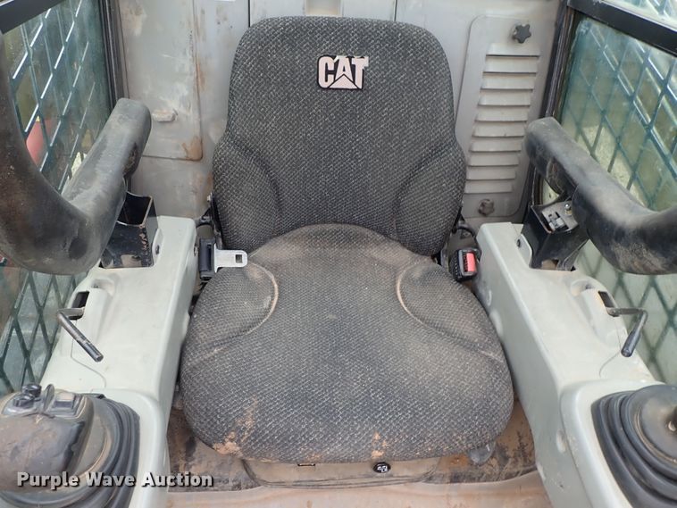 image for item DE5544 2011 Caterpillar 279C skid steer