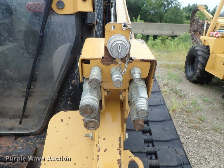 image for item DE5544 2011 Caterpillar 279C skid steer