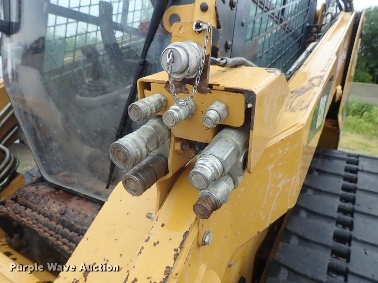image for item DE5544 2011 Caterpillar 279C skid steer