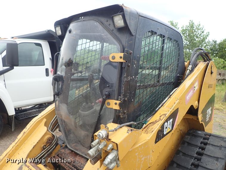 image for item DE5544 2011 Caterpillar 279C skid steer