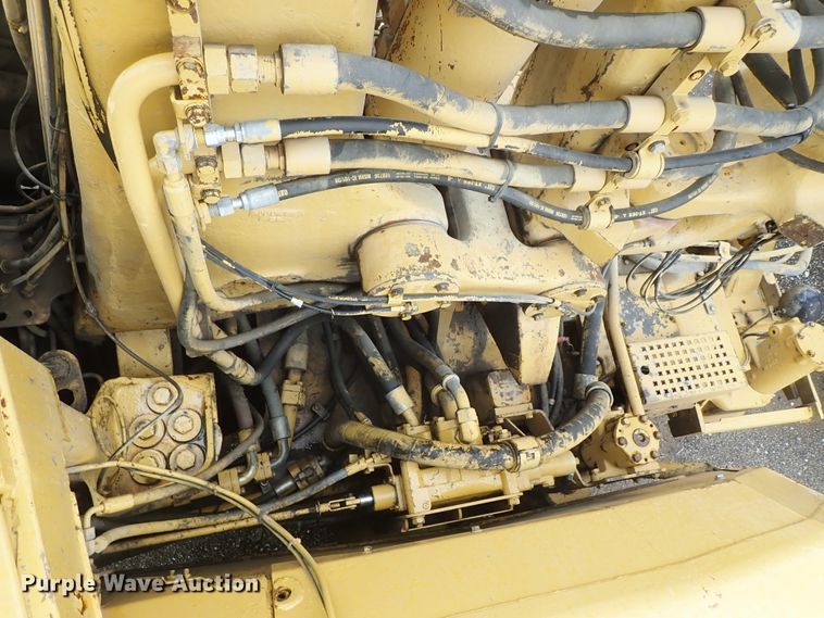 image for item DE5548 1989 Caterpillar 631E conventional scraper