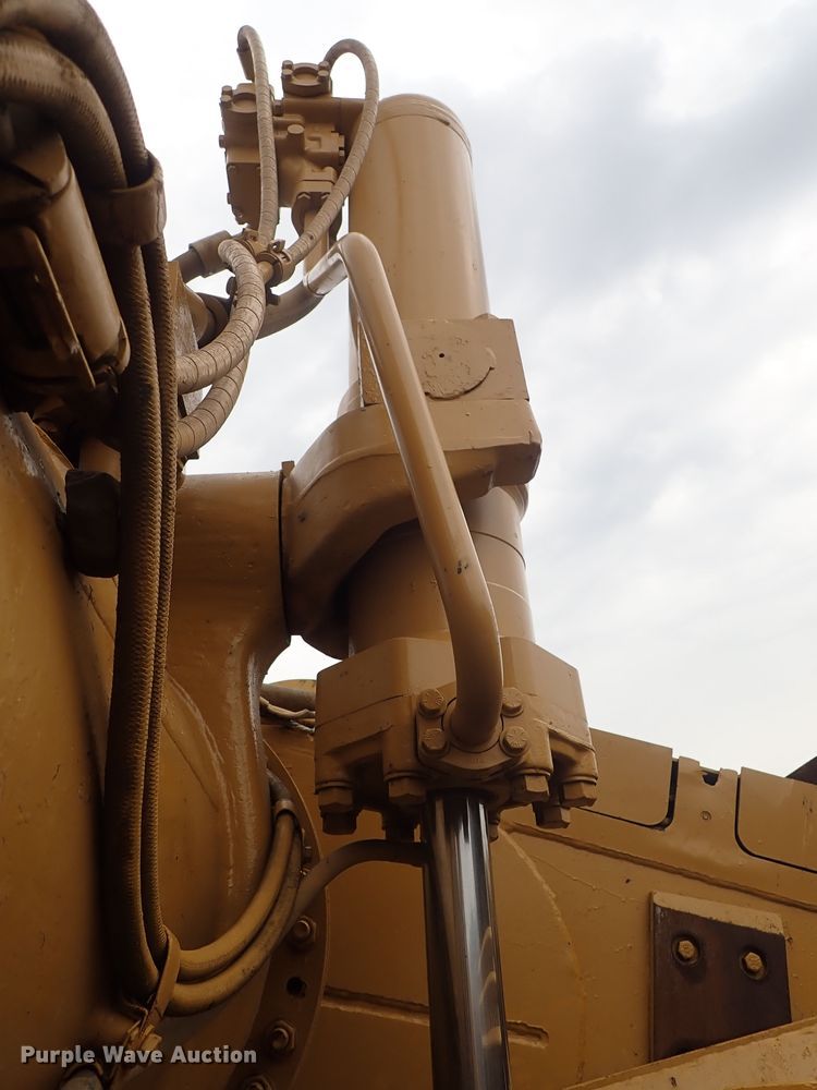 image for item DE5548 1989 Caterpillar 631E conventional scraper