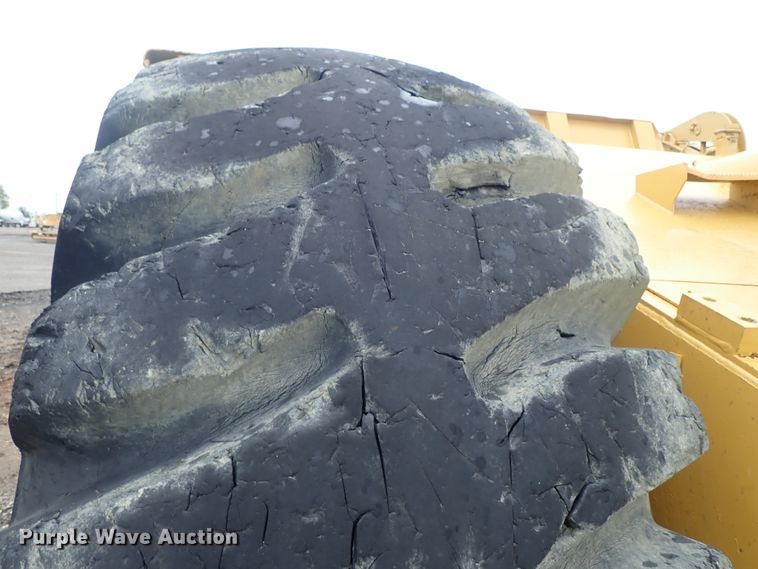 image for item DE5548 1989 Caterpillar 631E conventional scraper