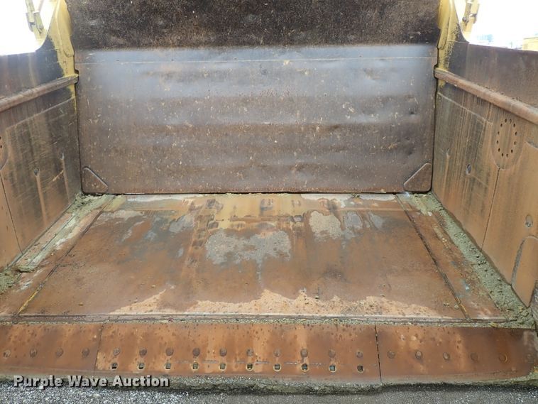 image for item DE5548 1989 Caterpillar 631E conventional scraper