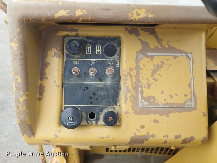 image for item DE5549 1988 Caterpillar 631E conventional scraper