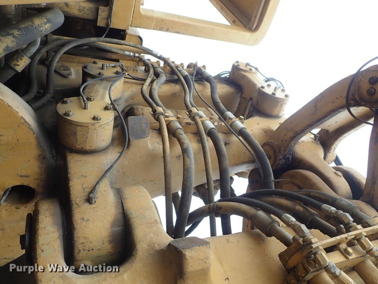 image for item DE5549 1988 Caterpillar 631E conventional scraper