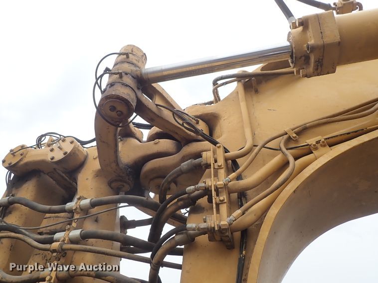 image for item DE5549 1988 Caterpillar 631E conventional scraper