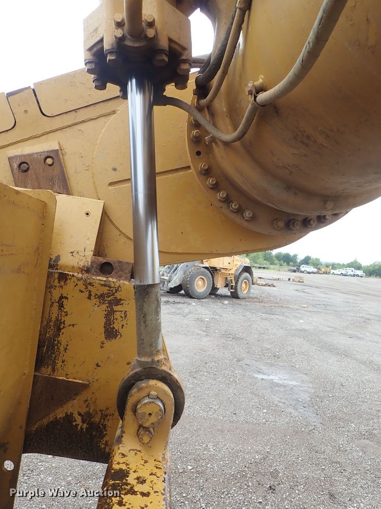image for item DE5549 1988 Caterpillar 631E conventional scraper