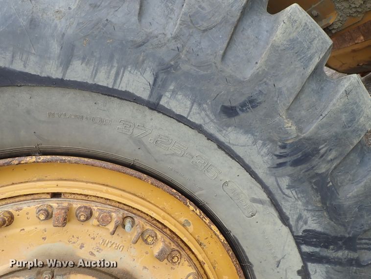 image for item DE5549 1988 Caterpillar 631E conventional scraper