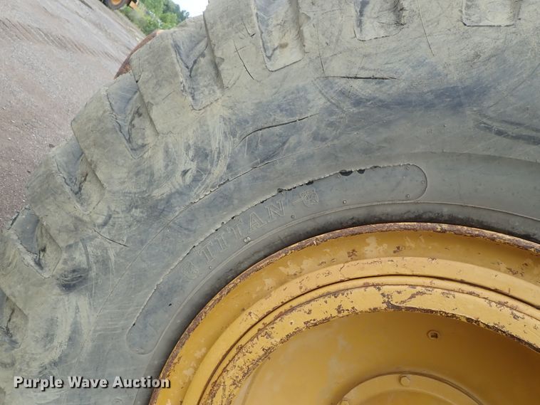 image for item DE5549 1988 Caterpillar 631E conventional scraper