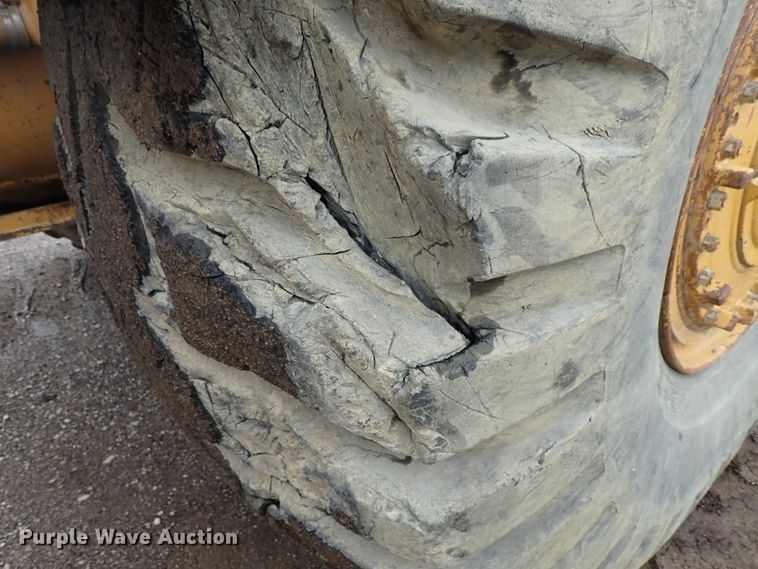 image for item DE5549 1988 Caterpillar 631E conventional scraper