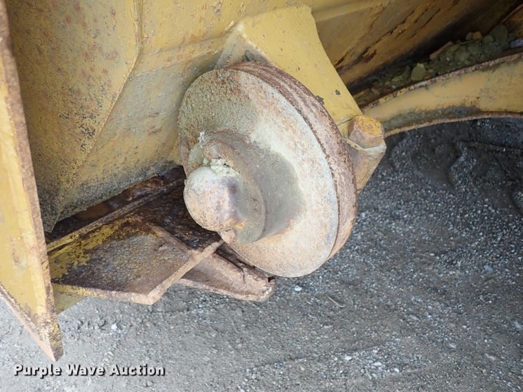 image for item DE5549 1988 Caterpillar 631E conventional scraper