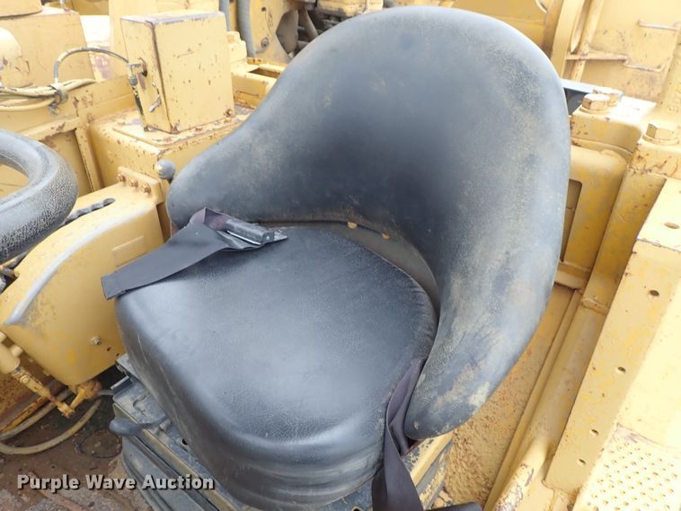 image for item DE5550 1976 Caterpillar 631D water wagon