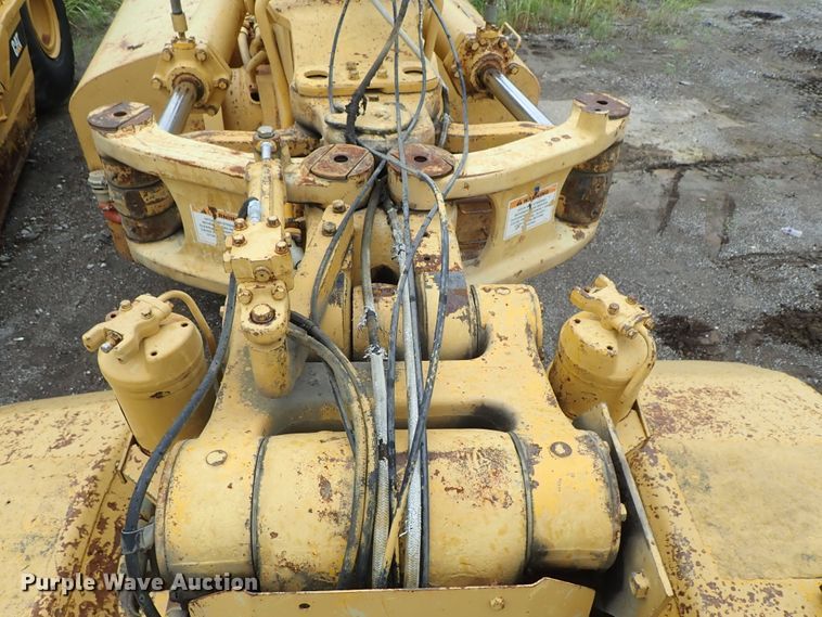 image for item DE5550 1976 Caterpillar 631D water wagon