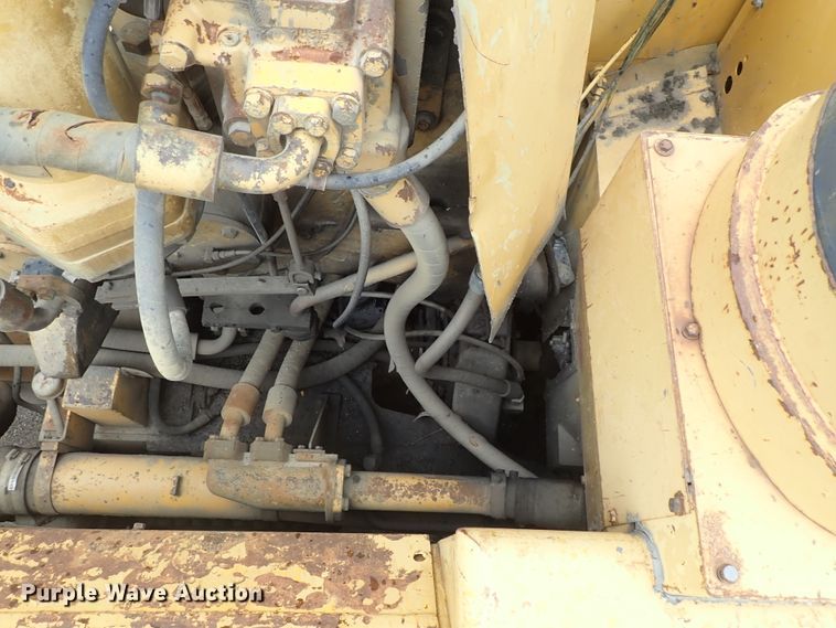 image for item DE5550 1976 Caterpillar 631D water wagon