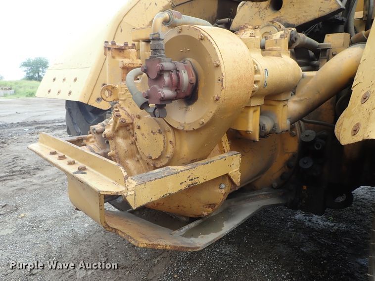 image for item DE5550 1976 Caterpillar 631D water wagon