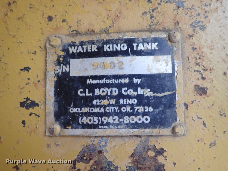 image for item DE5550 1976 Caterpillar 631D water wagon