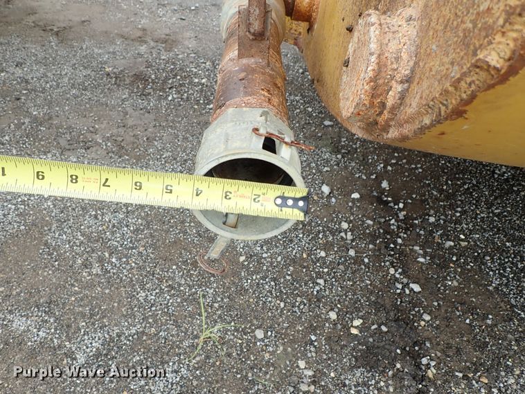 image for item DE5550 1976 Caterpillar 631D water wagon