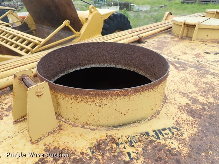 image for item DE5550 1976 Caterpillar 631D water wagon