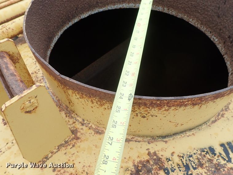 image for item DE5550 1976 Caterpillar 631D water wagon