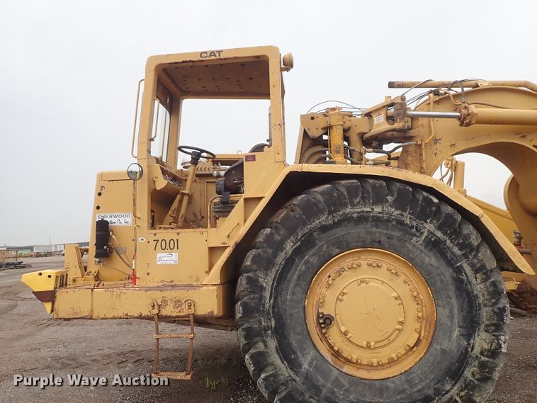 image for item DE5550 1976 Caterpillar 631D water wagon