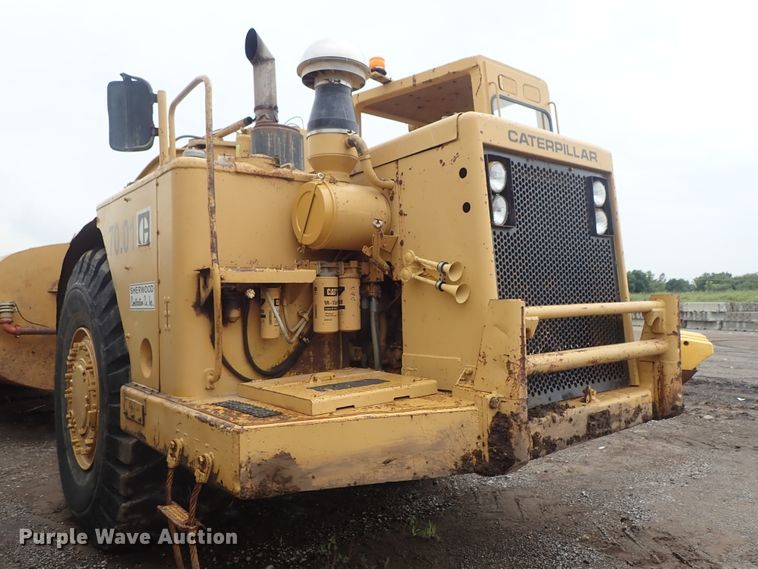 image for item DE5550 1976 Caterpillar 631D water wagon