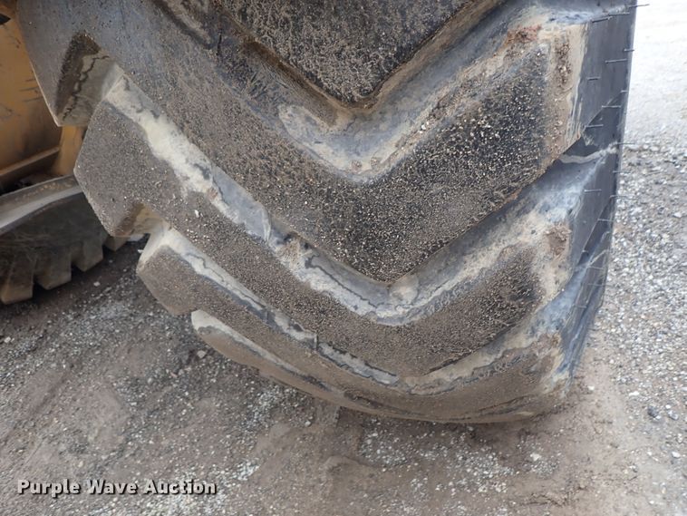 image for item DE5550 1976 Caterpillar 631D water wagon