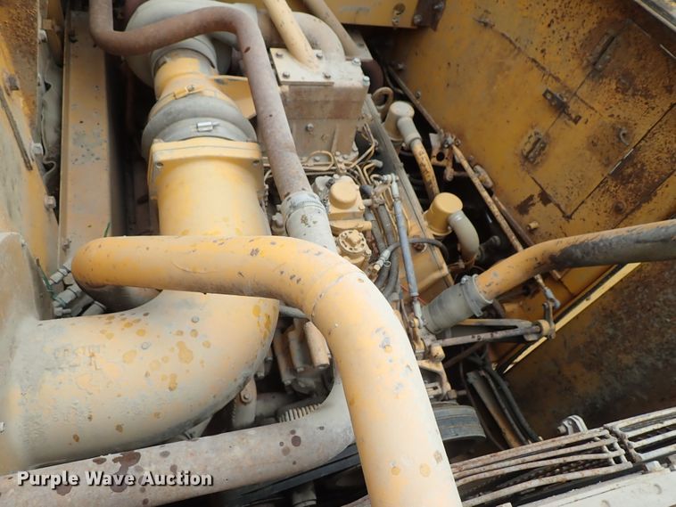 image for item DE5550 1976 Caterpillar 631D water wagon