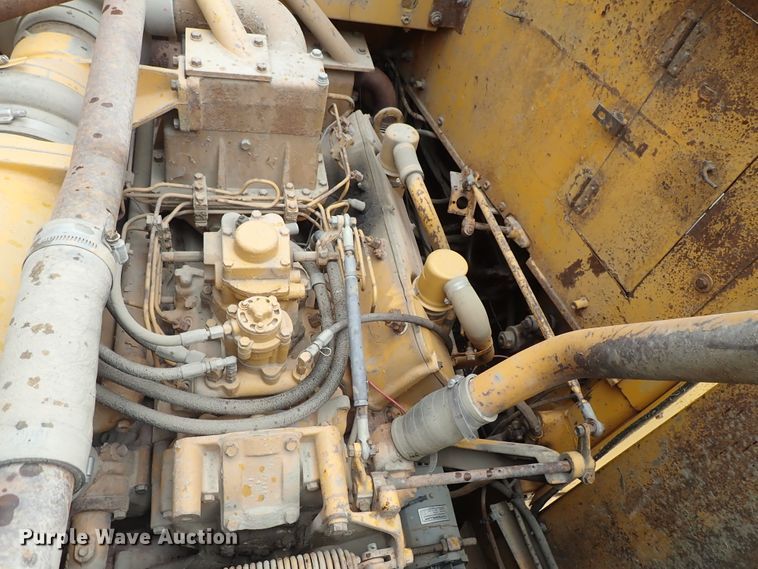 image for item DE5550 1976 Caterpillar 631D water wagon