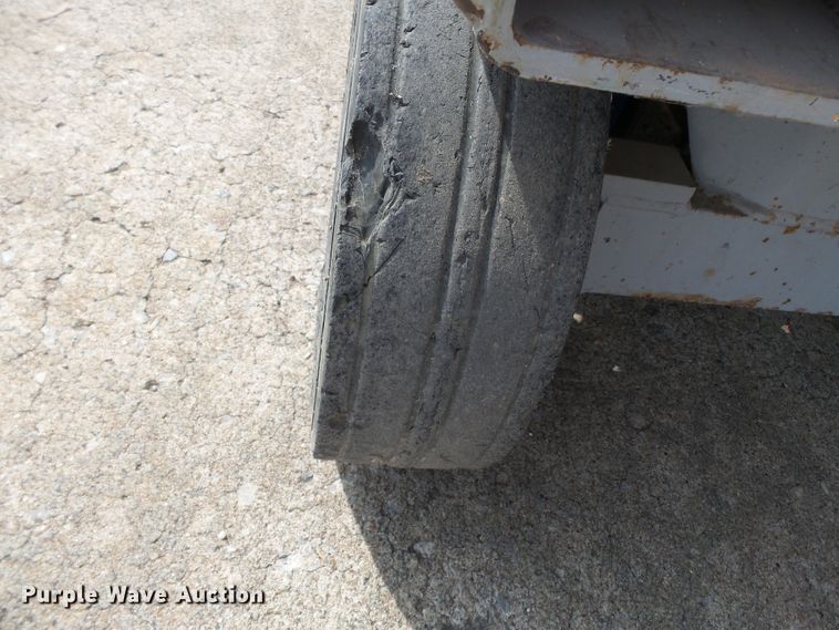 image for item DE7926 Sky Jack SJIII 3220 scissor lift