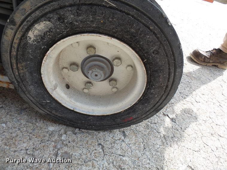 image for item DE7926 Sky Jack SJIII 3220 scissor lift