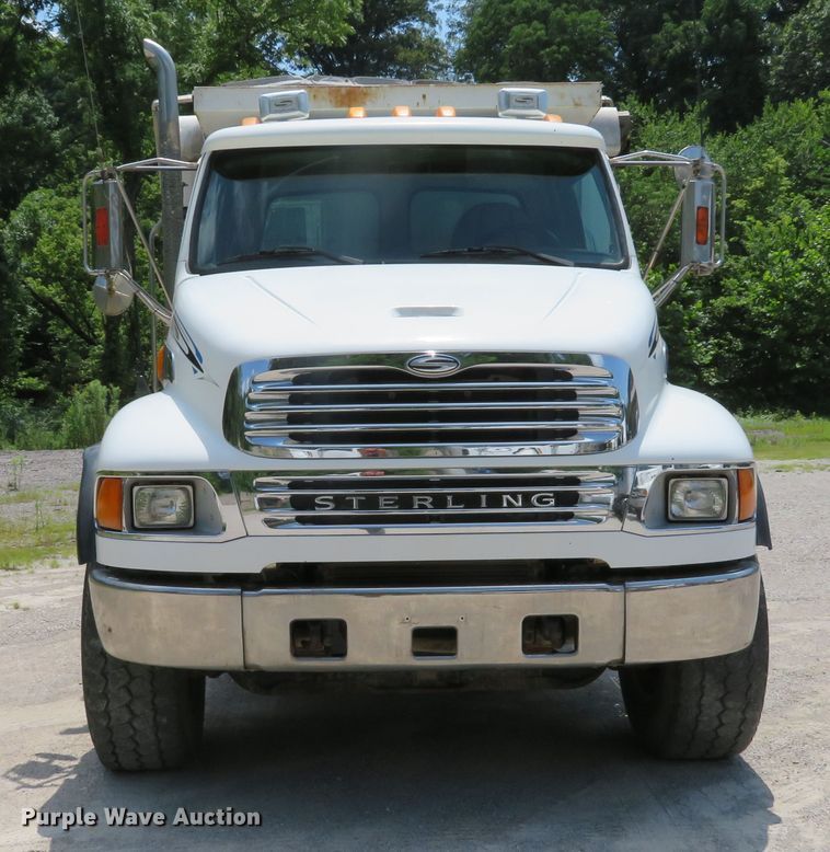 image for item DE8231 2004 Sterling Acterra dump truck