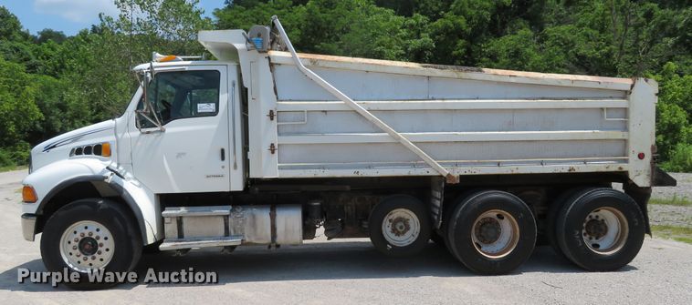 image for item DE8231 2004 Sterling Acterra dump truck