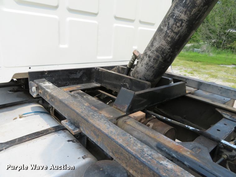 image for item DE8231 2004 Sterling Acterra dump truck