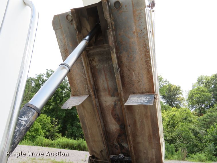 image for item DE8231 2004 Sterling Acterra dump truck