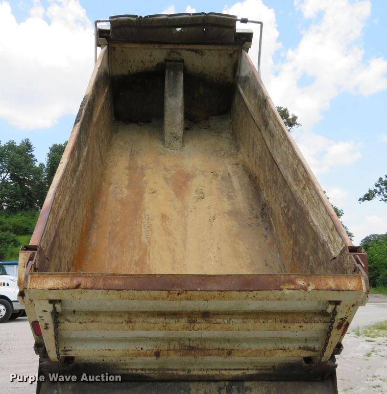 image for item DE8231 2004 Sterling Acterra dump truck