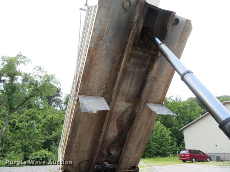 image for item DE8231 2004 Sterling Acterra dump truck