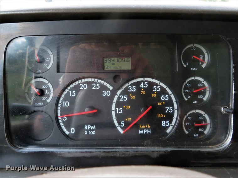 image for item DE8231 2004 Sterling Acterra dump truck