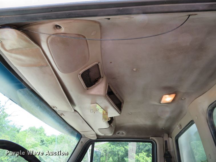 image for item DE8231 2004 Sterling Acterra dump truck