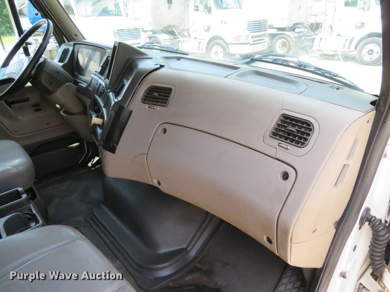 image for item DE8231 2004 Sterling Acterra dump truck