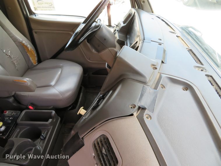 image for item DE8231 2004 Sterling Acterra dump truck