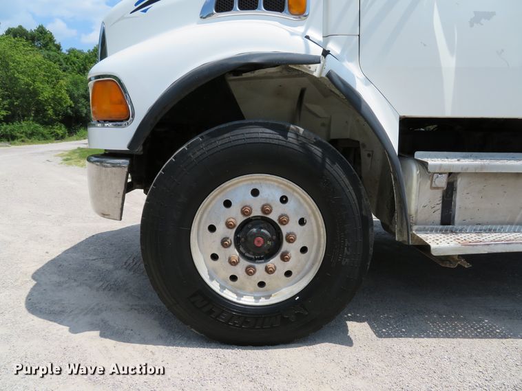 image for item DE8231 2004 Sterling Acterra dump truck