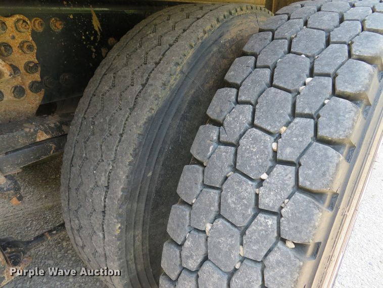 image for item DE8231 2004 Sterling Acterra dump truck