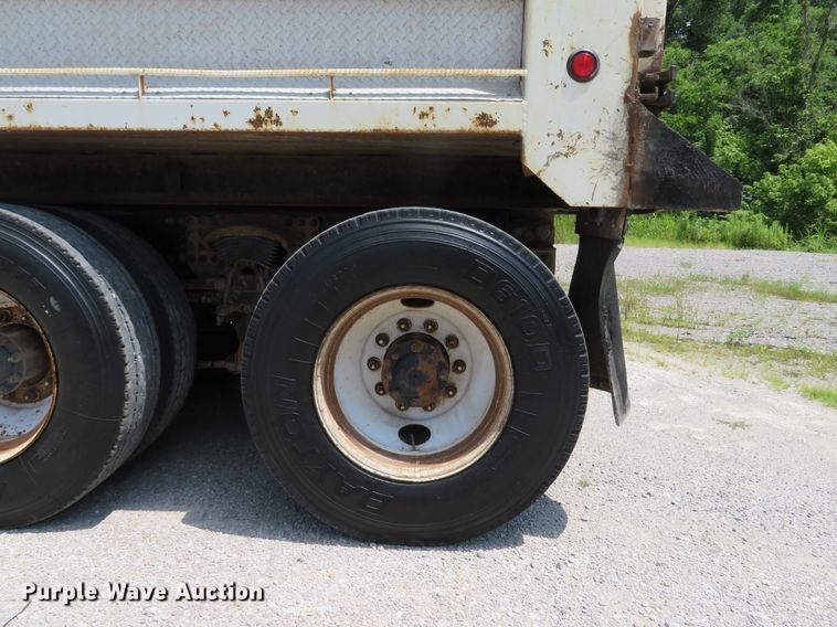 image for item DE8231 2004 Sterling Acterra dump truck