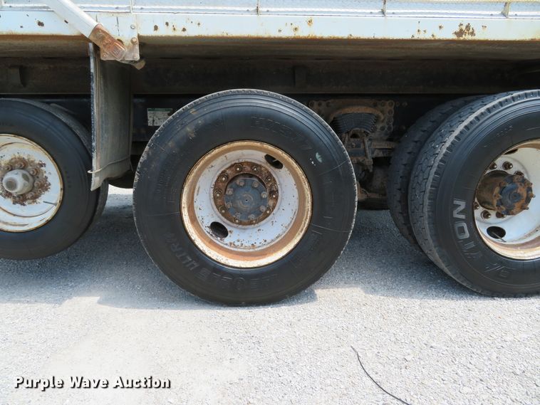 image for item DE8231 2004 Sterling Acterra dump truck