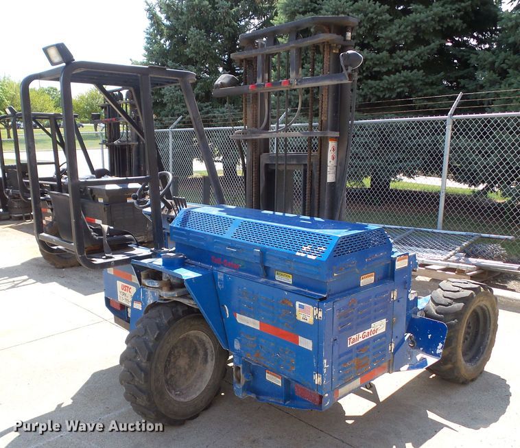 image for item DF0793 1997 Tail Gator 5000AWD forklift