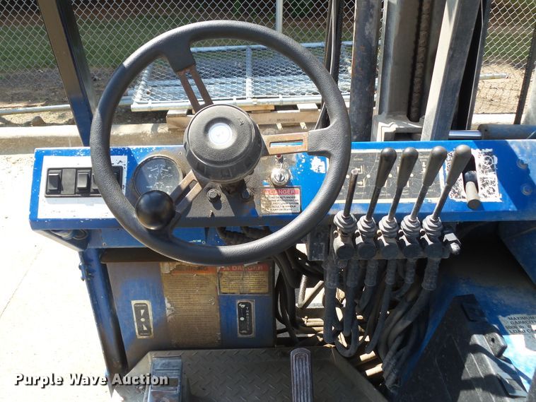 image for item DF0793 1997 Tail Gator 5000AWD forklift